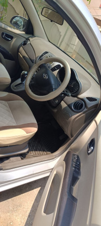 Hyundai i10 Sports automatic