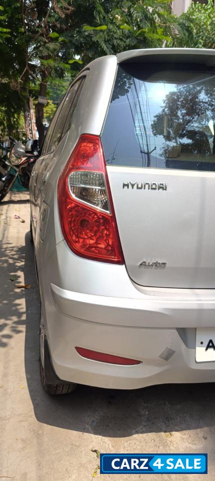 Hyundai i10 Sports automatic