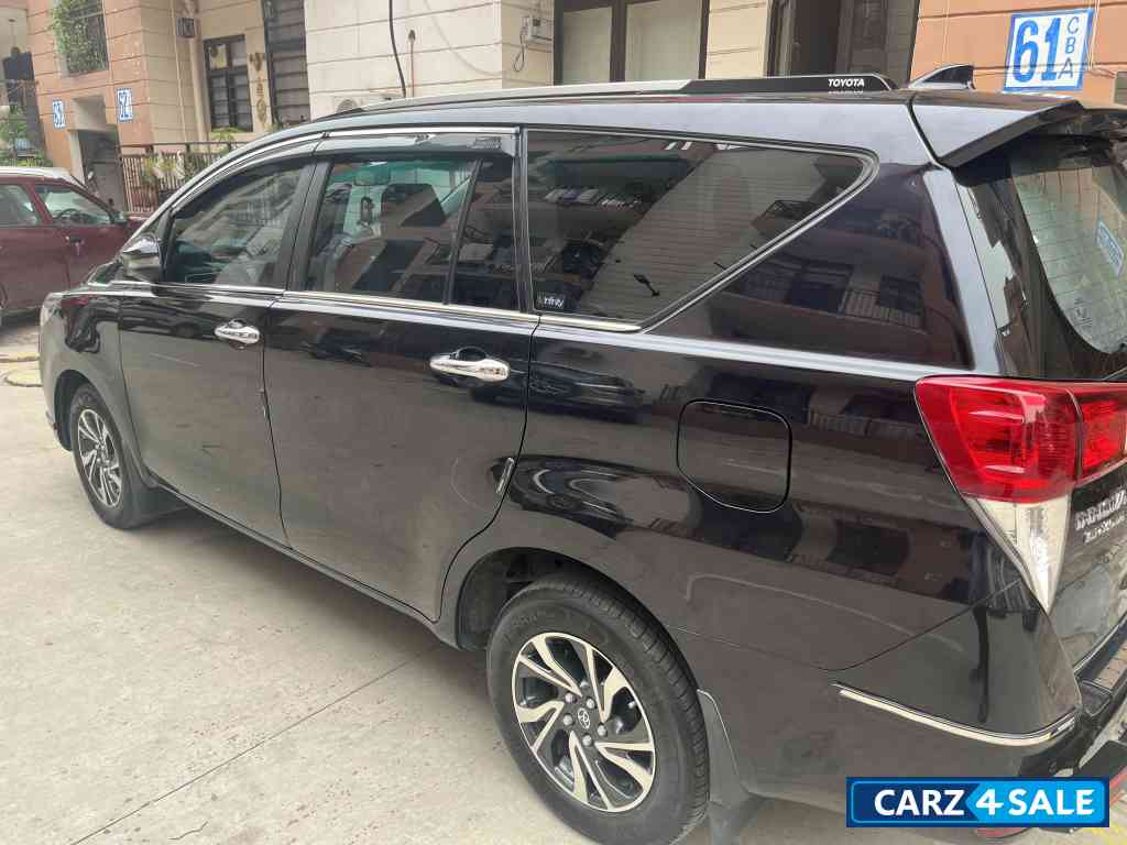 Toyota Innova Crysta 2.7 Vx Manual