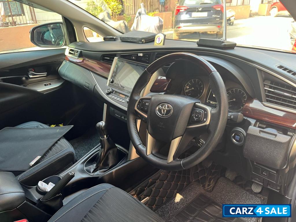 Toyota Innova Crysta 2.7 Vx Manual