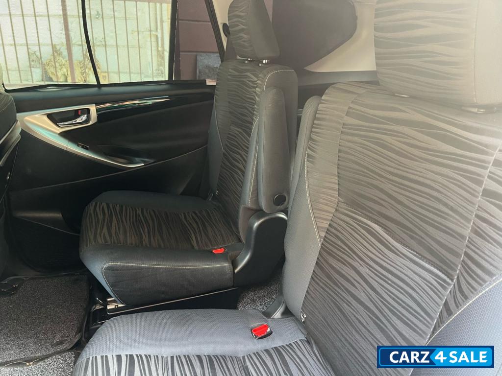 Toyota Innova Crysta 2.7 Vx Manual