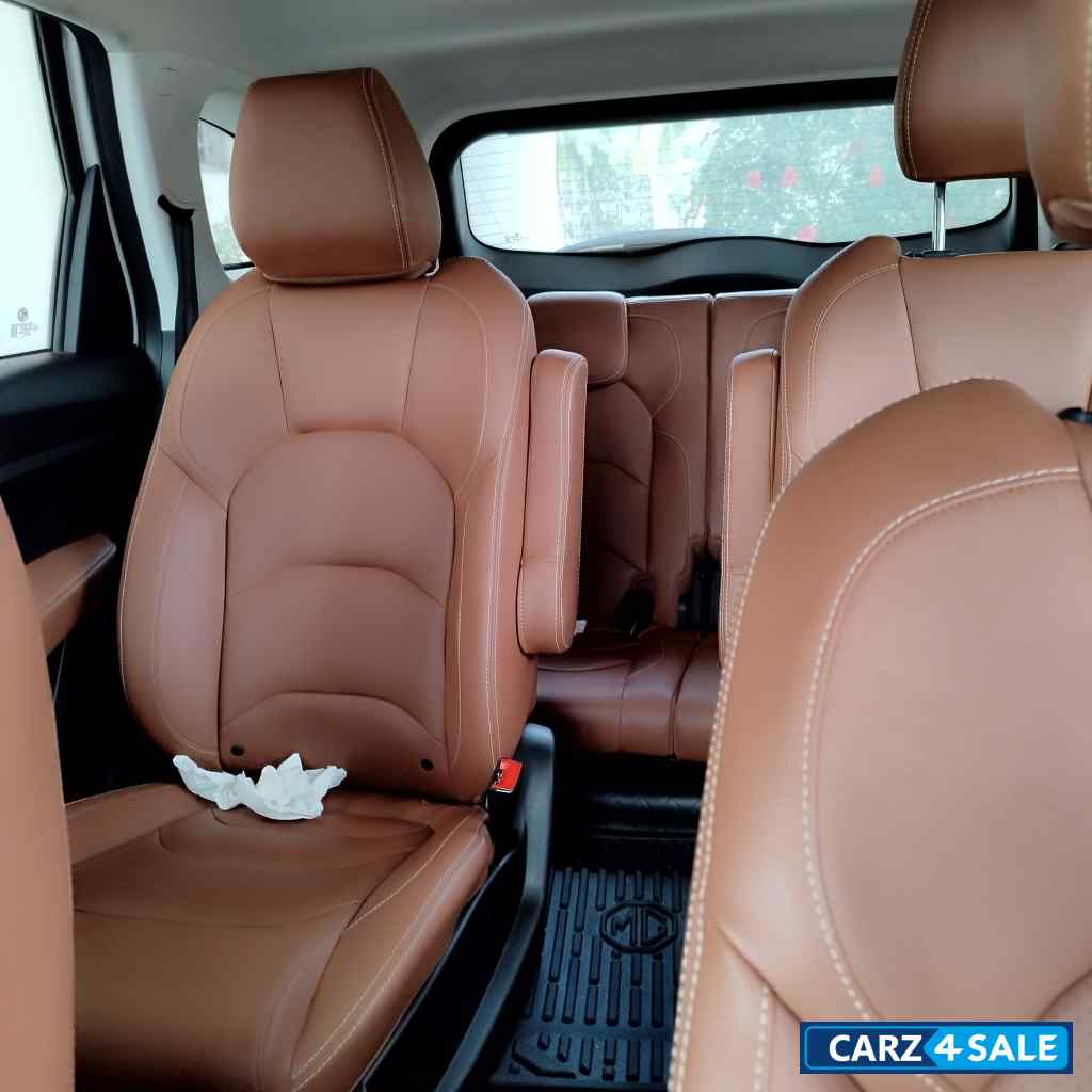 MG Hector Plus 1.5 CVT Sharp BS VI