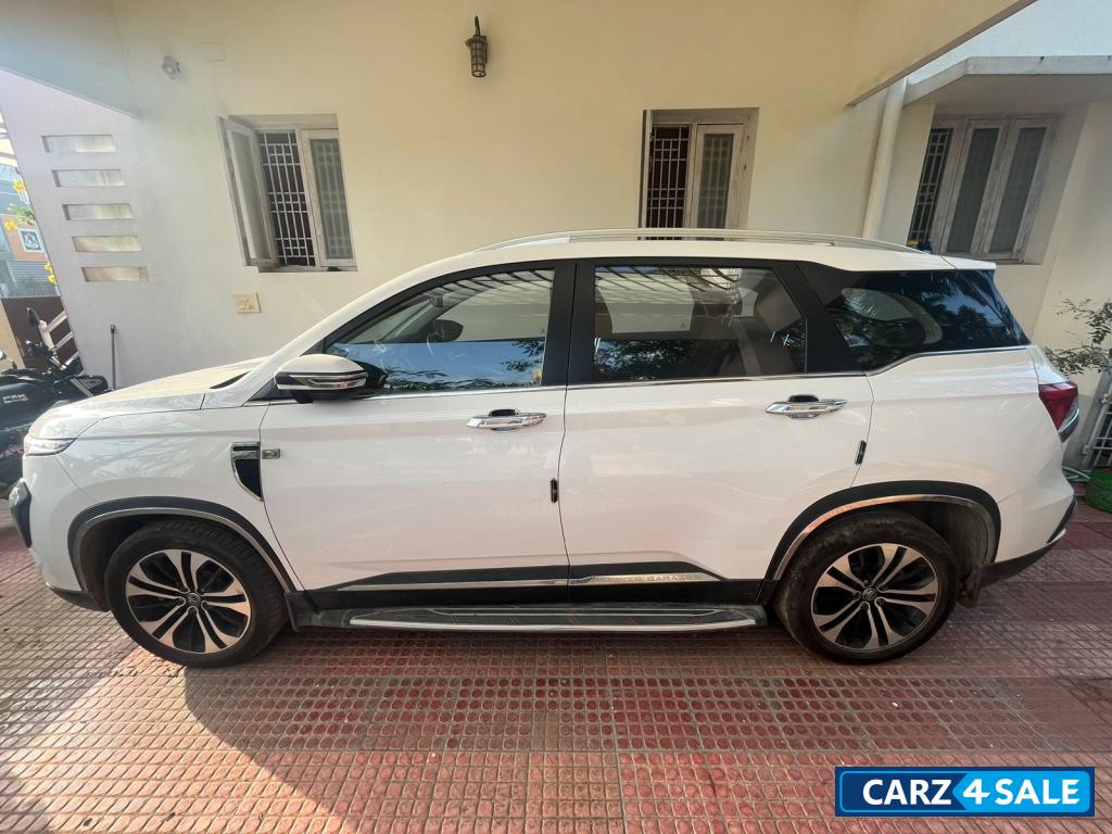 MG Hector Plus 1.5 CVT Sharp BS VI