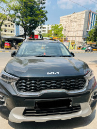 Black Kia Sonet Htx