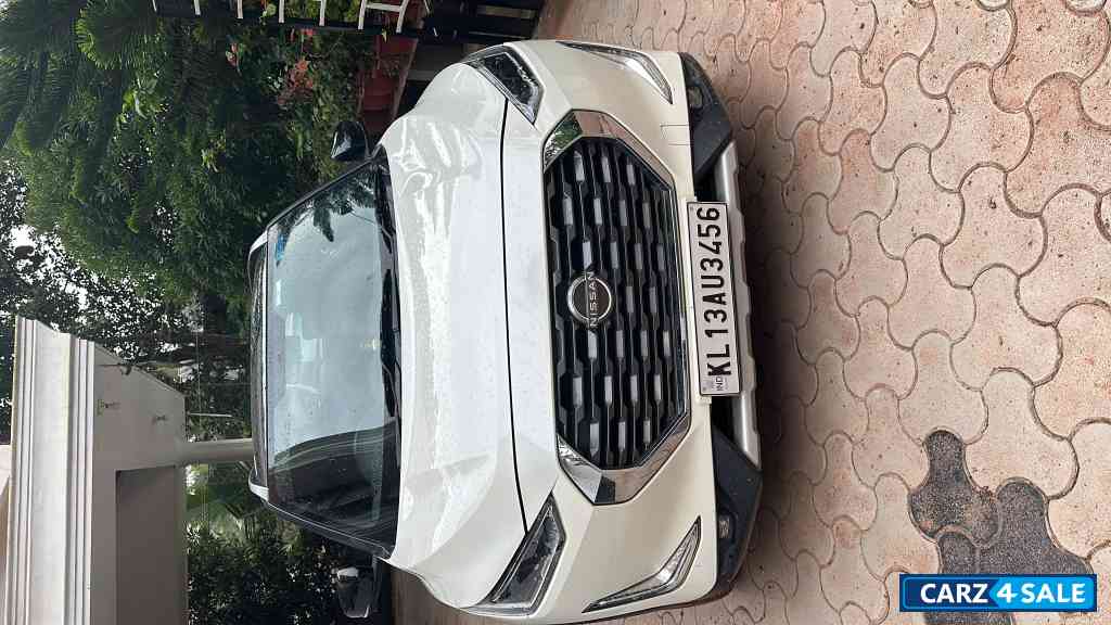 Nissan Magnite XV Premium Dualtone