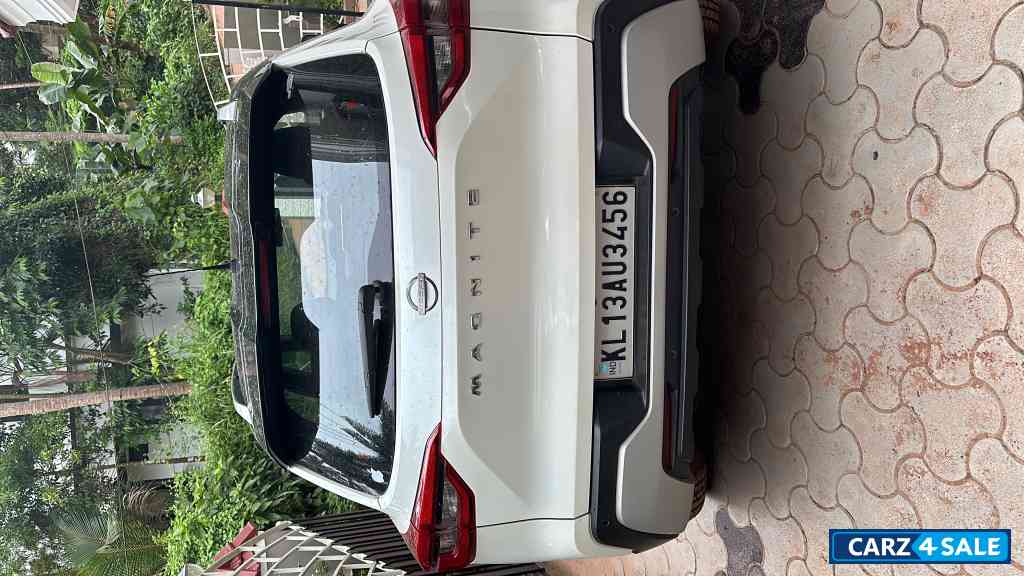 Nissan Magnite XV Premium Dualtone