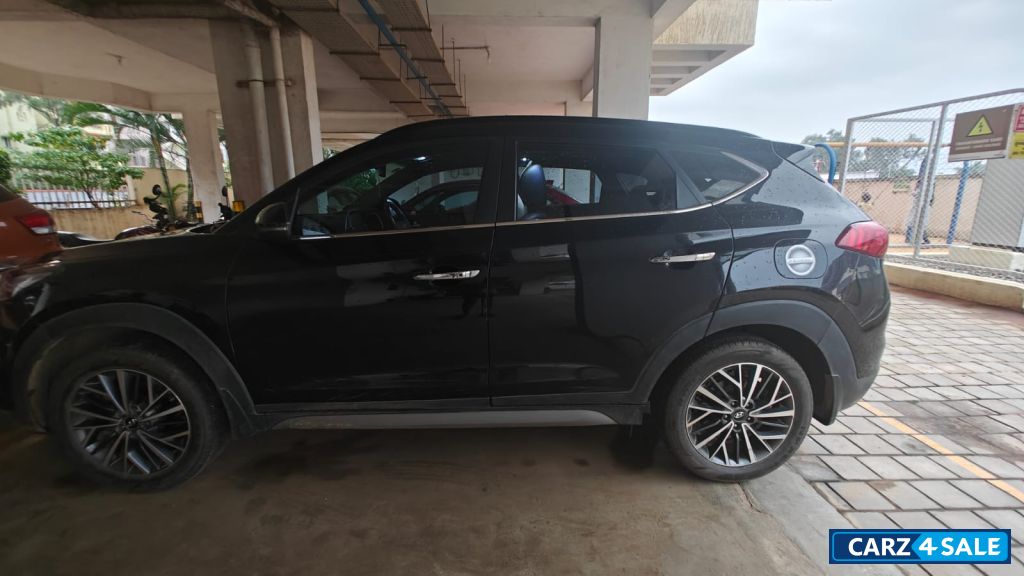 Hyundai Tucson GLS 2WD AT PETROL