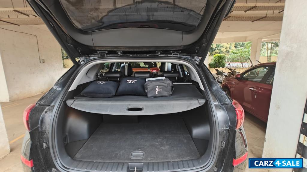 Hyundai Tucson GLS 2WD AT PETROL