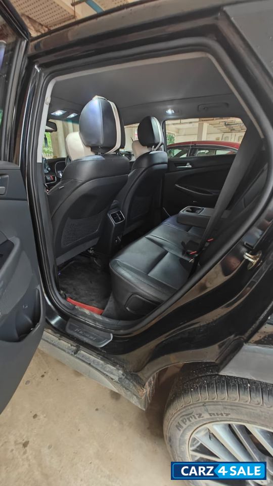 Hyundai Tucson GLS 2WD AT PETROL