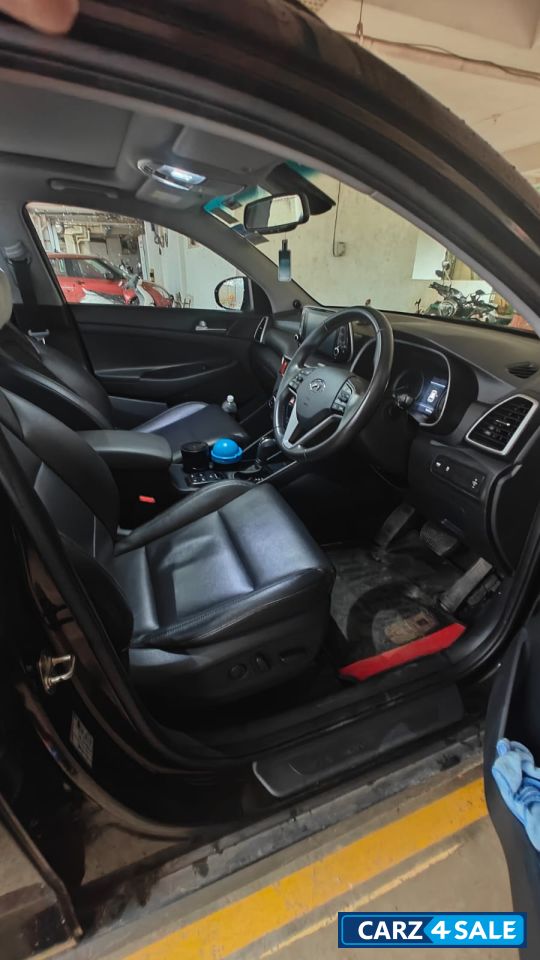 Hyundai Tucson GLS 2WD AT PETROL