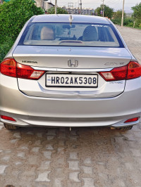 Silver Grey Honda City SVCVT - AT with Sunroof