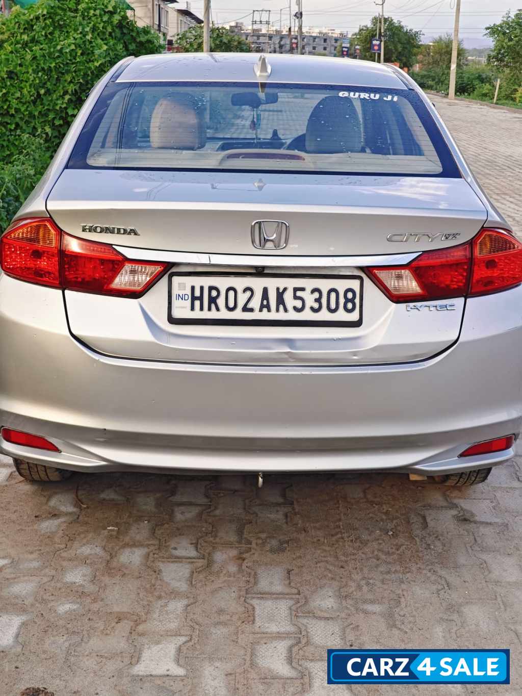 Silver Grey Honda City SVCVT - AT with Sunroof