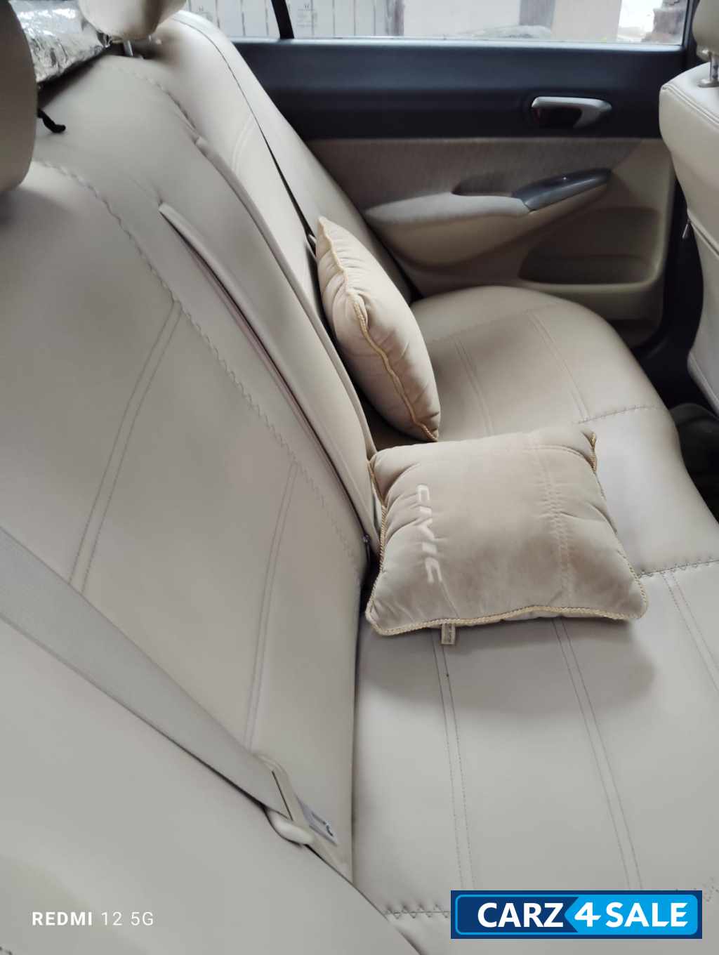 Silver Honda Civic 1.8V MT