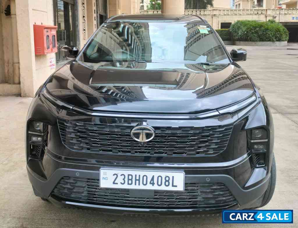 Black Dark Mode Tata Safari Accomplished plus dark edition manual 7 str