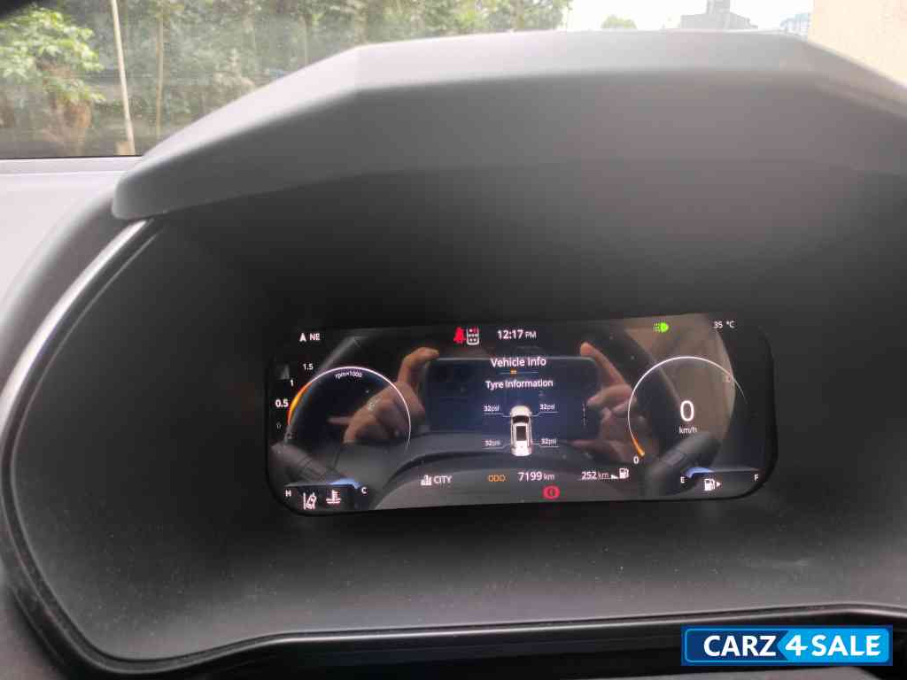 Black Dark Mode Tata Safari Accomplished plus dark edition manual 7 str