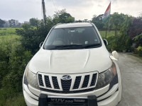 Mahindra XUV 500 W8
