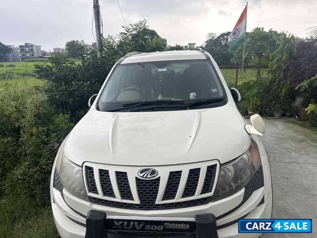 Mahindra XUV 500 W8
