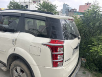 Mahindra XUV 500 W8