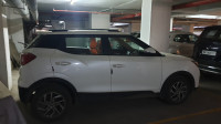 Mahindra XUV300 w8 option