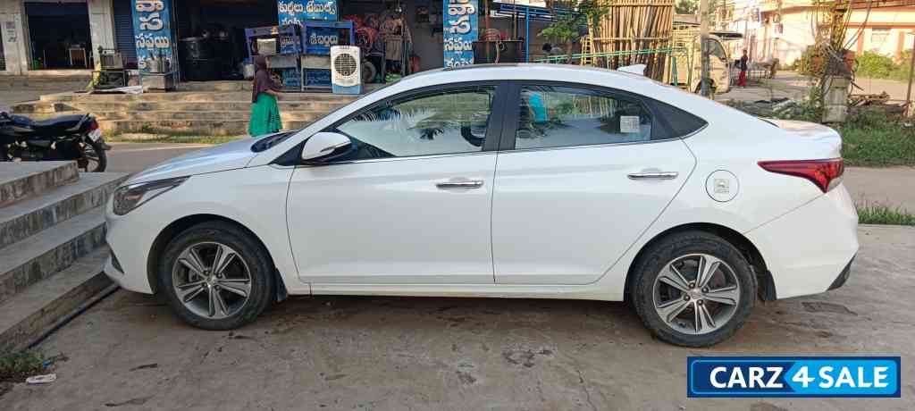 Hyundai Verna 1.6 SX VTVT(O)