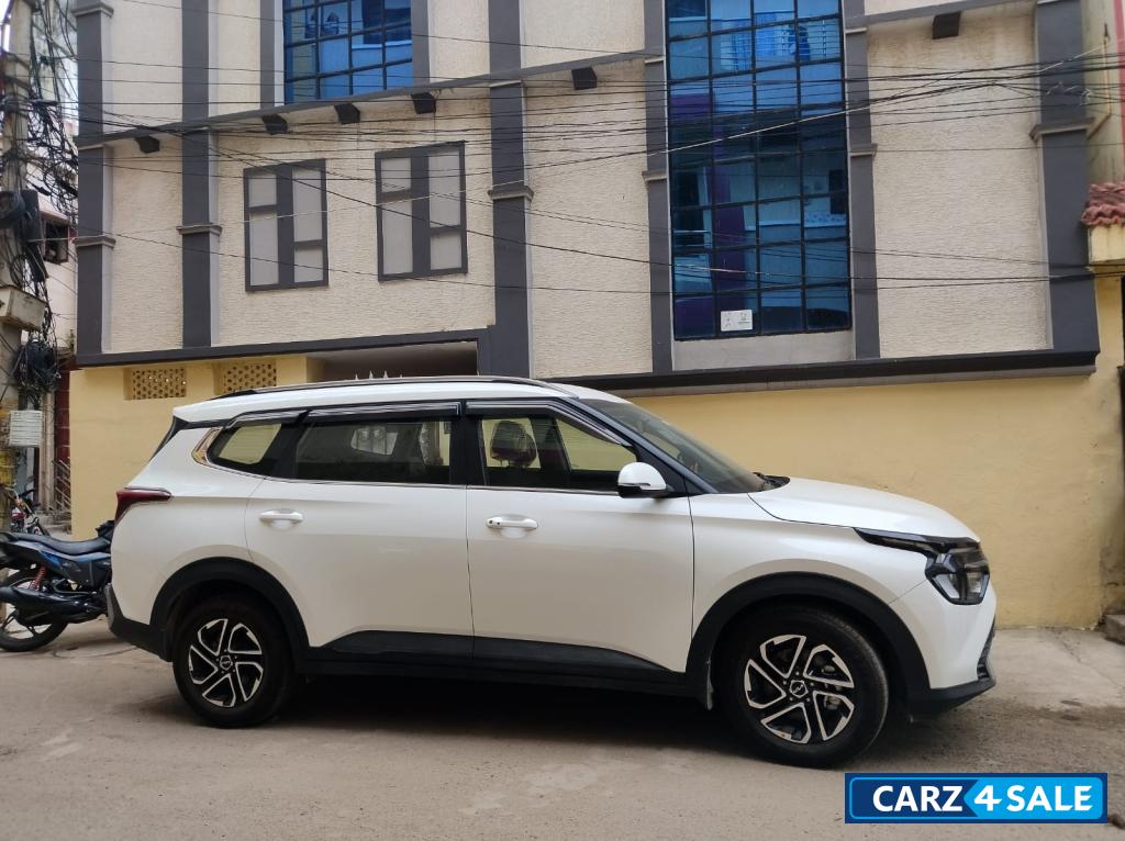 Kia Carens Prestige plus