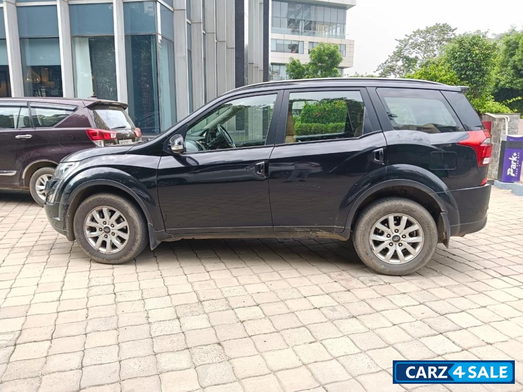 Black Mahindra XUV 500 W9 AT DSL