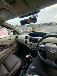 Toyota Etios Liva V