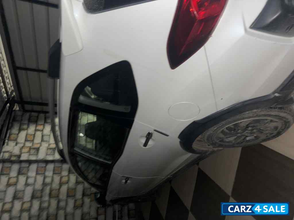 White Orchid Honda BR-V VX