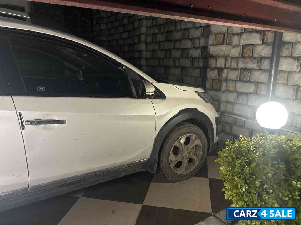 White Orchid Honda BR-V VX