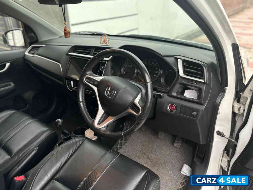 White Orchid Honda BR-V VX