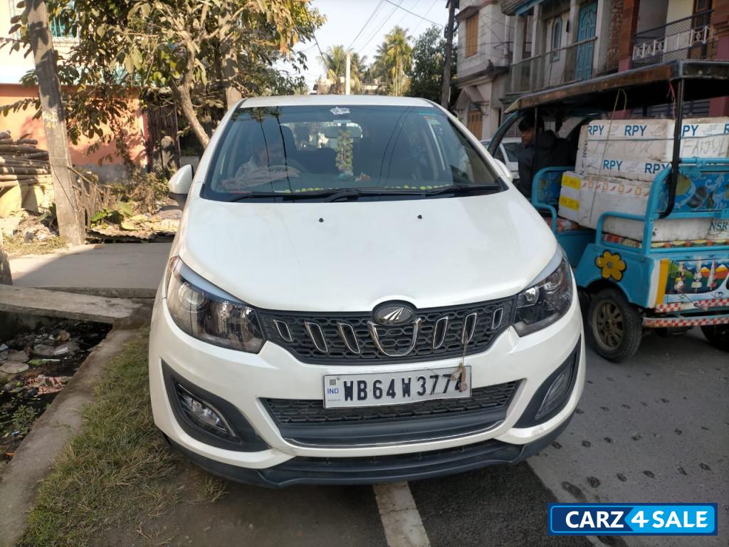 Mahindra Marazzo M6 8seater