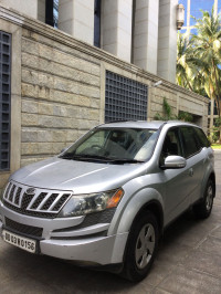 Dazzling Silver Mahindra XUV 500 W6