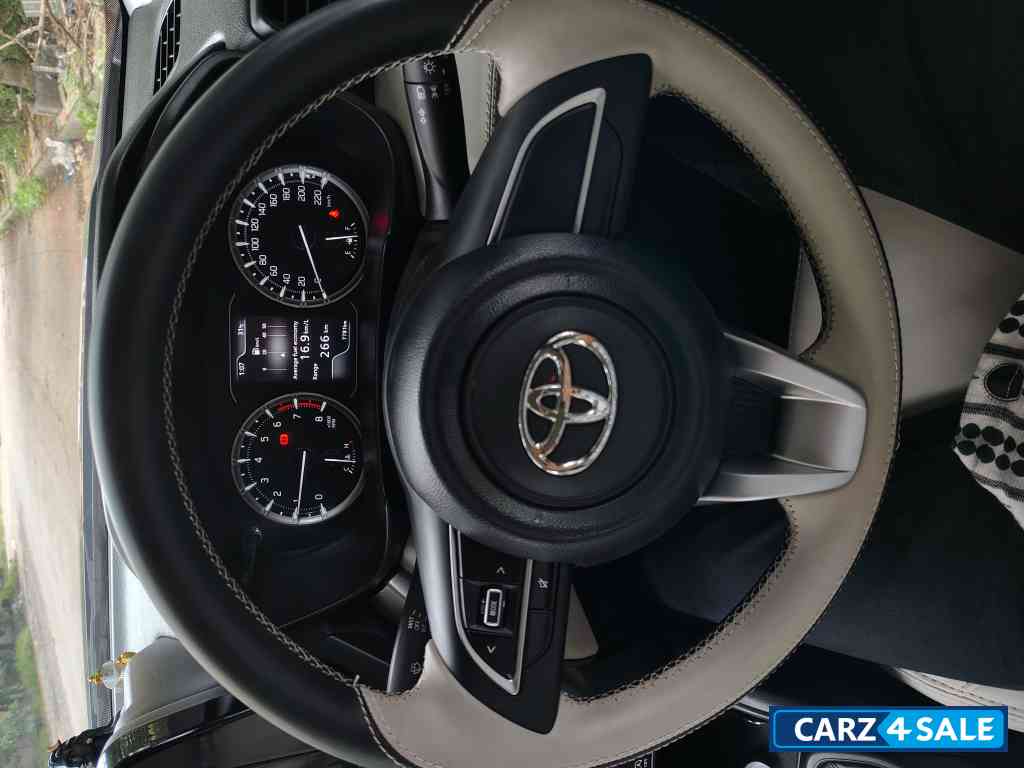 Toyota Urban Cruiser Hyryder E noedrive