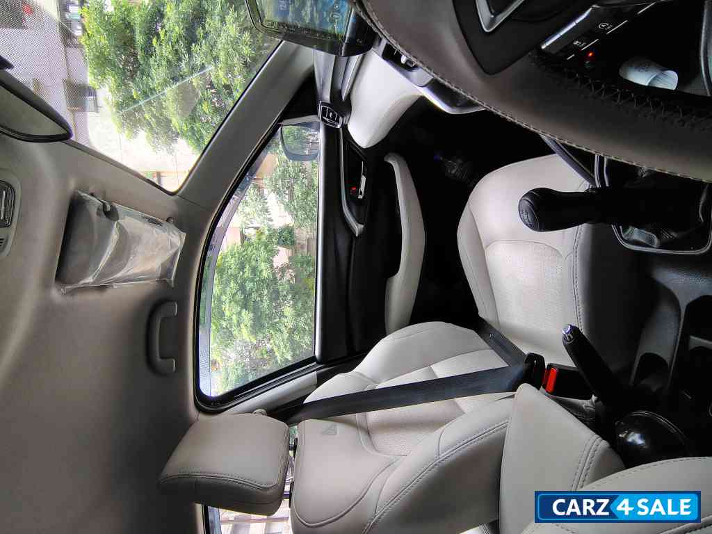 Toyota Urban Cruiser Hyryder E noedrive