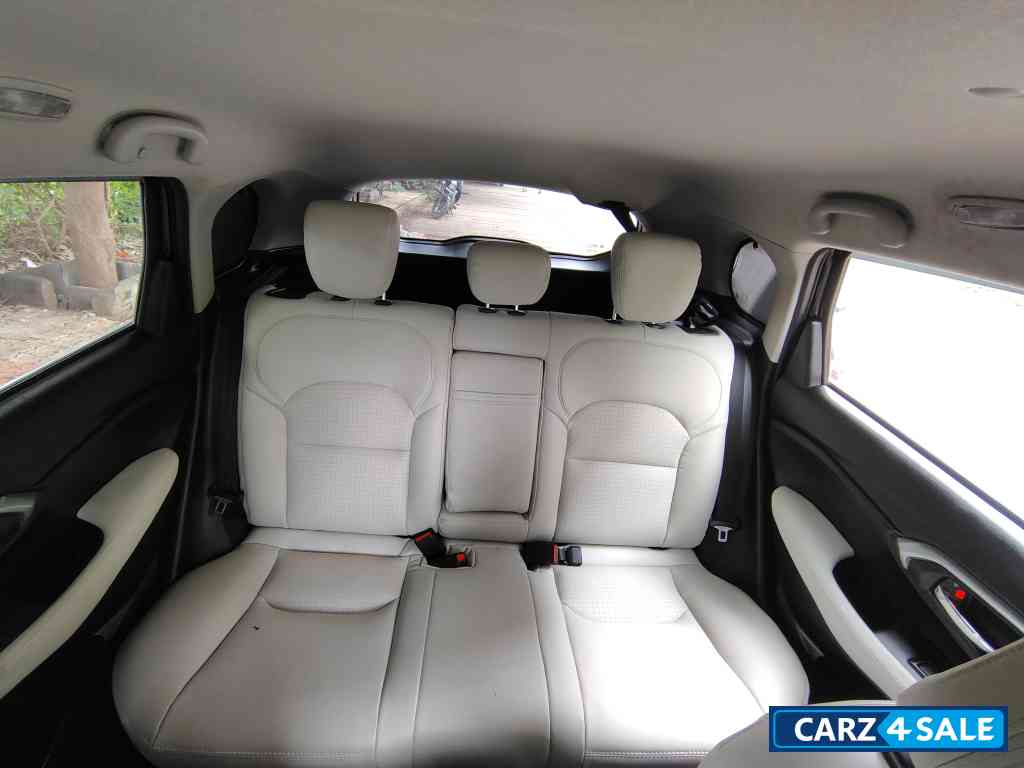 Toyota Urban Cruiser Hyryder E noedrive