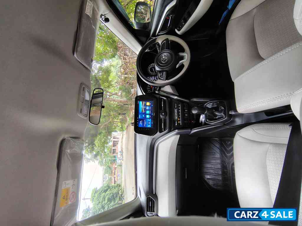 Toyota Urban Cruiser Hyryder E noedrive