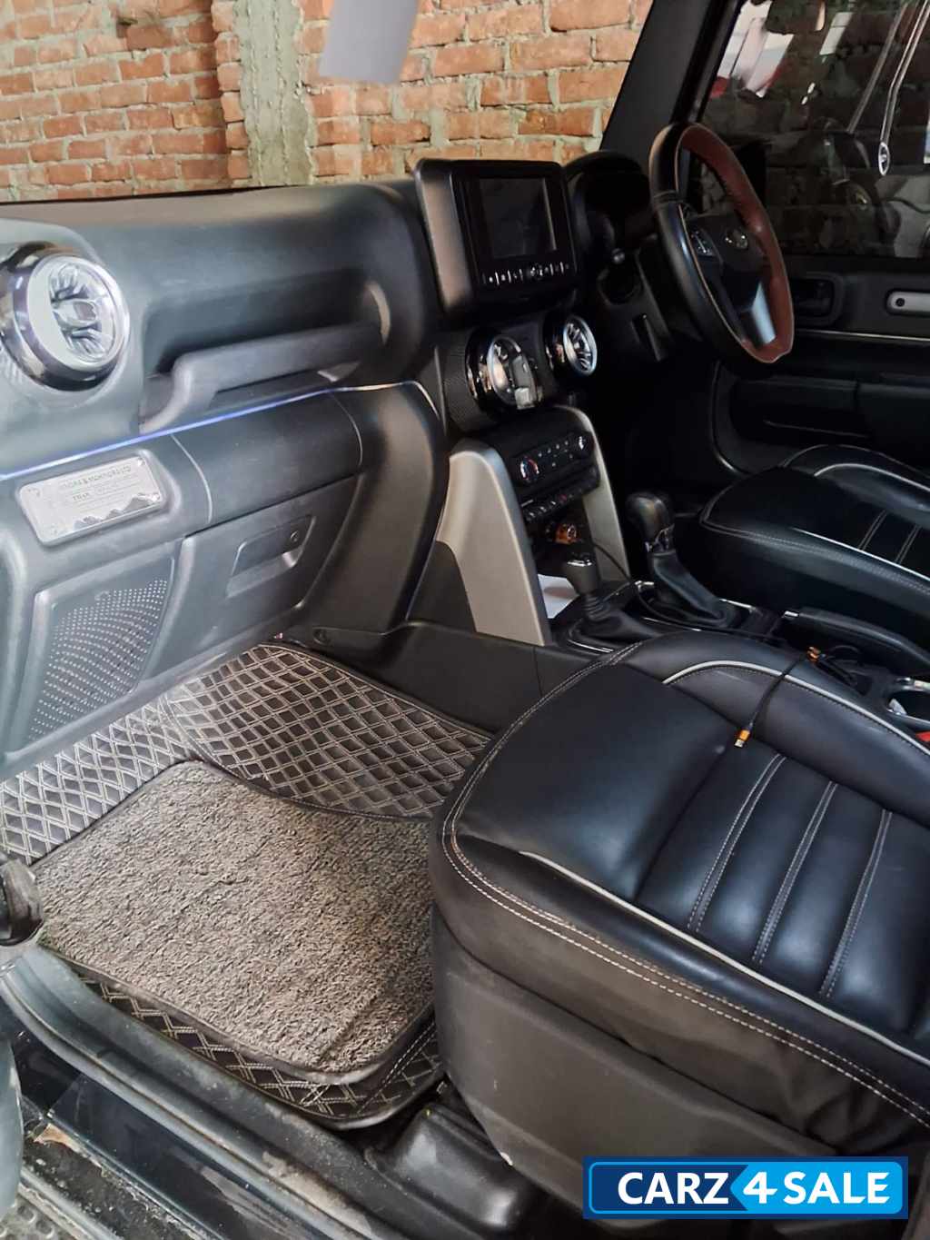 Mahindra Thar Top model