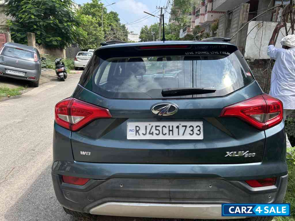 Aquamarine Mahindra XUV300 W8