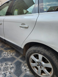 White Volvo XC60 Kinetic D5