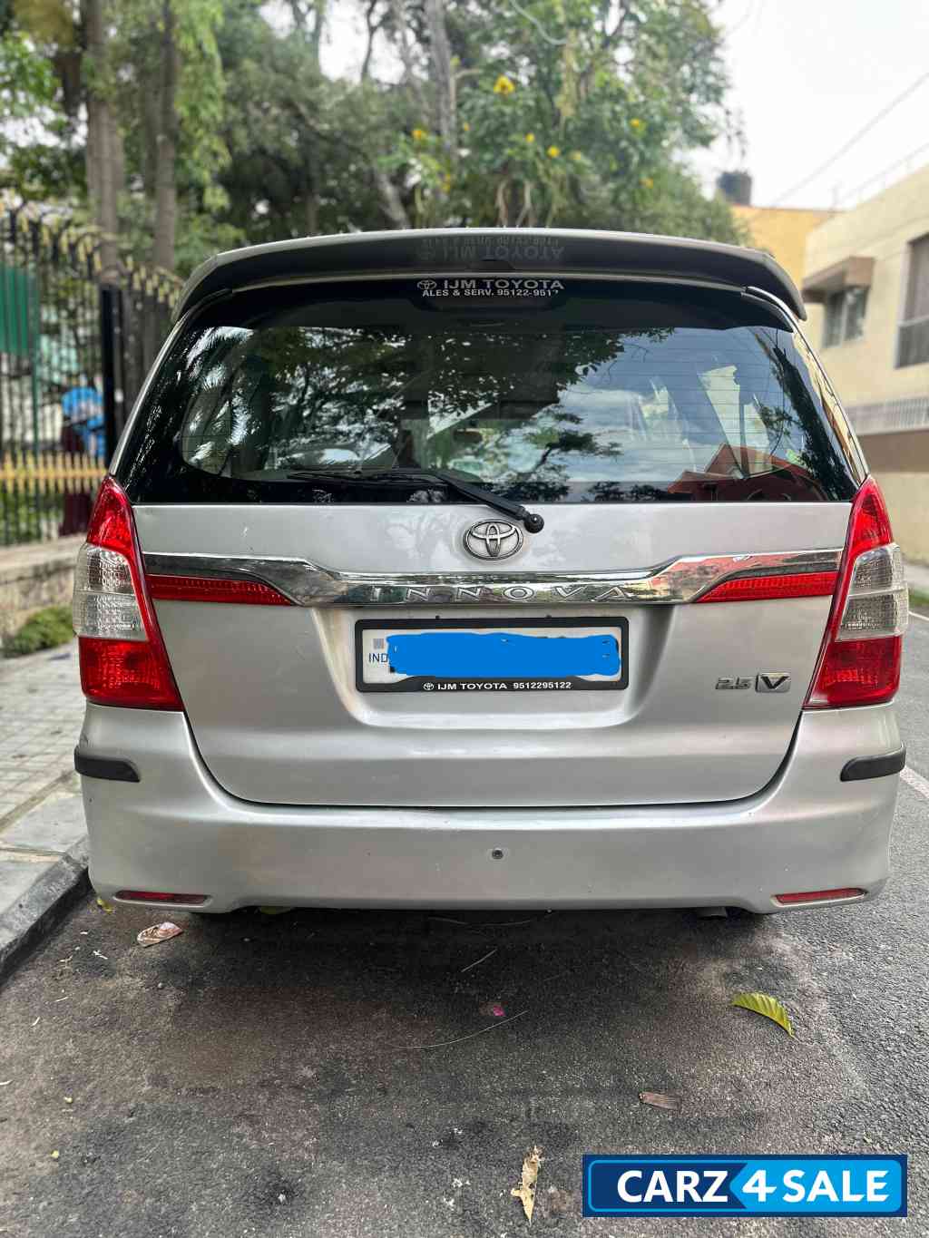 Silver Toyota Innova VX 7 STR