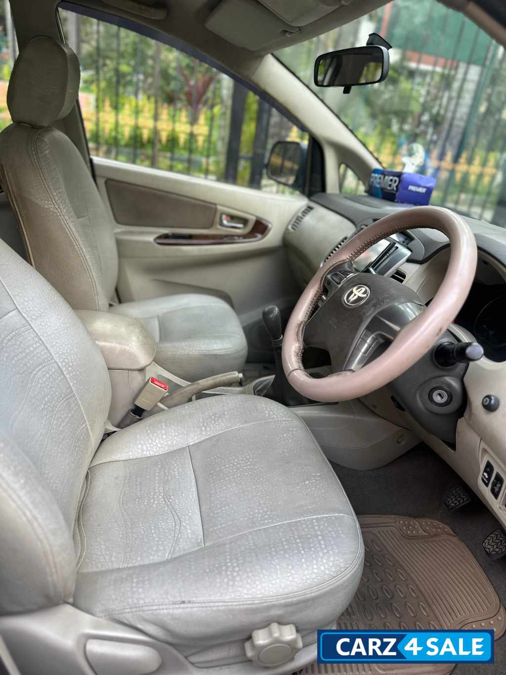Silver Toyota Innova VX 7 STR