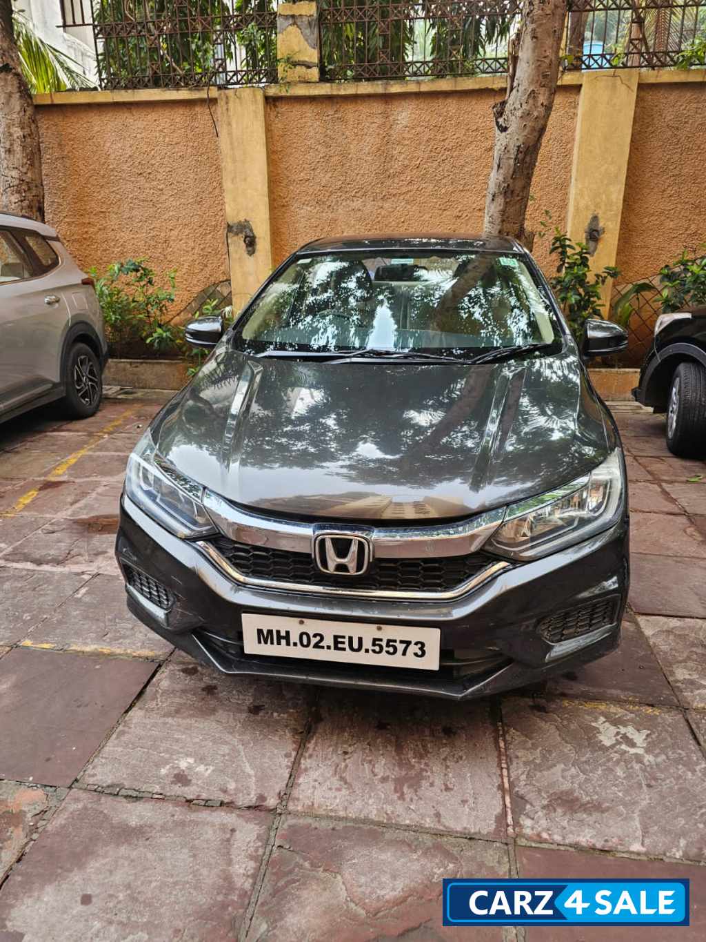 Black Honda City I-VTEC