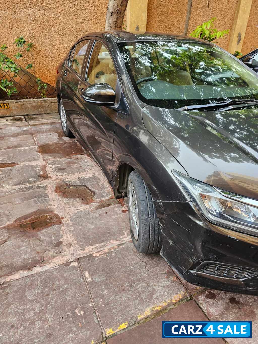 Black Honda City I-VTEC