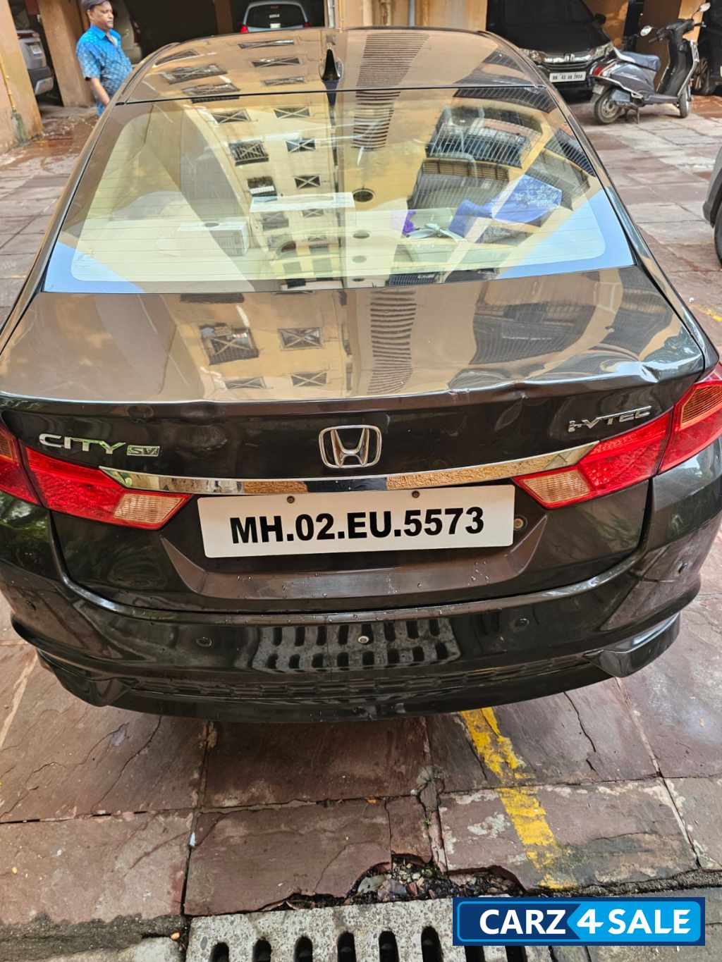 Black Honda City I-VTEC