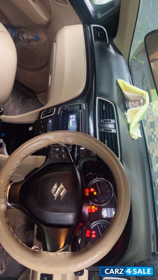 Pearl Snow White Maruti Suzuki Ciaz VDi+ SHVS