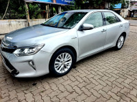 Silver Toyota Camry Hybrid 2.5