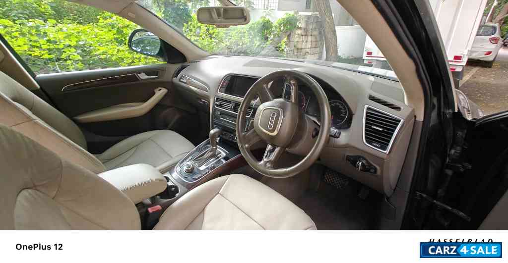 Phantom Black Audi Q5 2.0 TDI Quattro