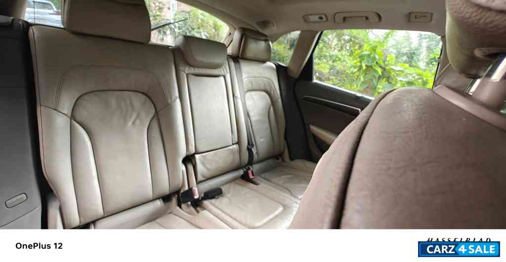 Phantom Black Audi Q5 2.0 TDI Quattro