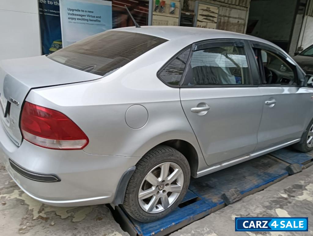 Volkswagen Vento 1.6 high line petrol mt