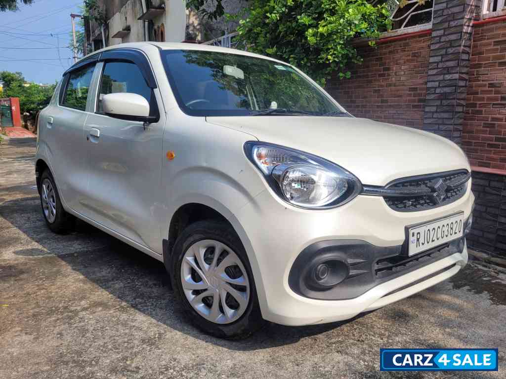 White Maruti Suzuki Celerio VXI